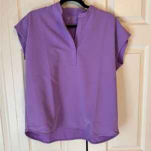 Figs Women's Lilac Dawn Rafaela scrub top, size Small